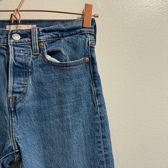 Women’s Levi’s Wedgie Vintage Blue Wash Size 25 - Picture 4 of 12